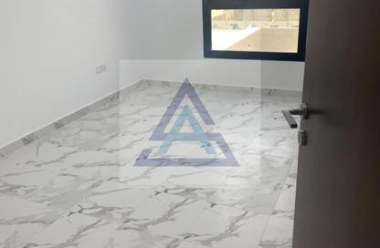 Villa - 4 - 6 for rent in Al Aweer 1 - Al Aweer - Dubai