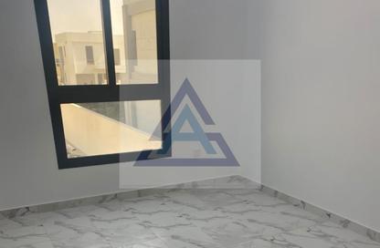 Villa - 4 - 6 for rent in Al Aweer 1 - Al Aweer - Dubai