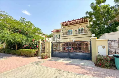 فيلا - 5 غرف نوم - 7 حمامات للايجار في فيلات الجاليري - قمم النصر - مدينة دبي الرياضية - دبي