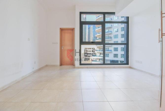 PRIME LOCATION | STEPS TO METRO | RENTED