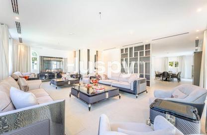Villa - 5 Bedrooms - 6 Bathrooms for sale in Legacy Large - Legacy - Jumeirah Park - Dubai
