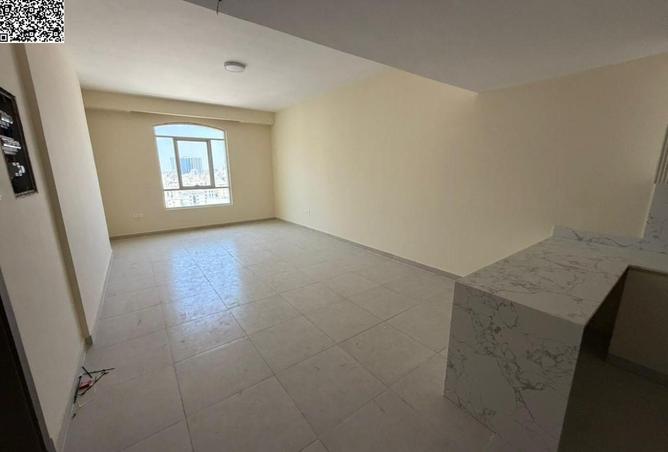 87450037 - Property Image 2