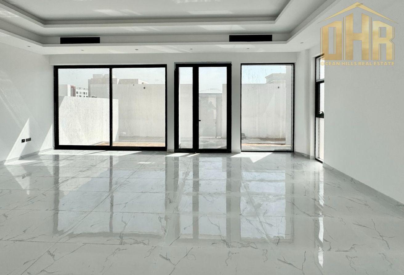 Contemporary Design | Large Plot | Move In Now photo 12