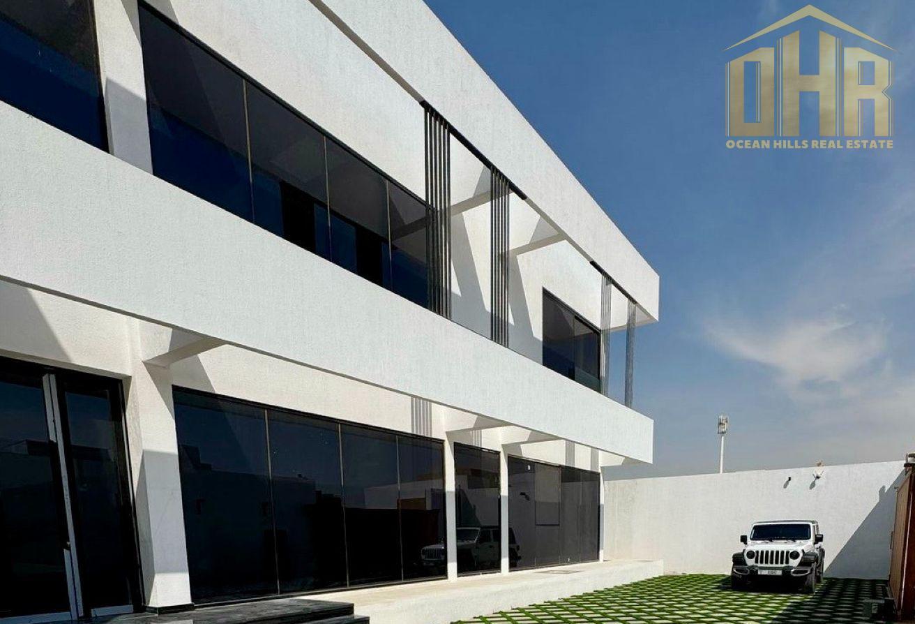 Contemporary Design | Large Plot | Move In Now photo 11