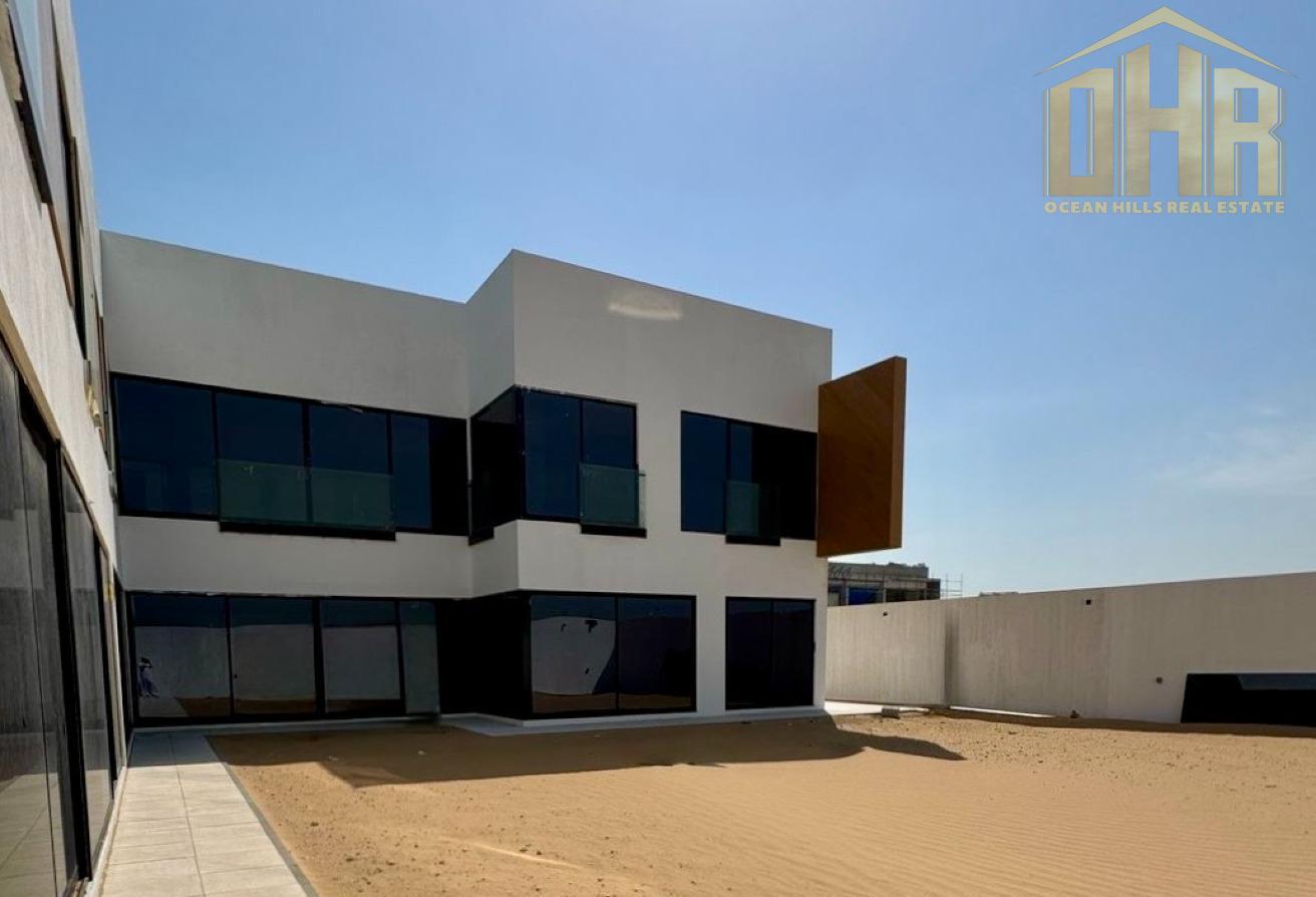 Contemporary Design | Large Plot | Move In Now photo 8