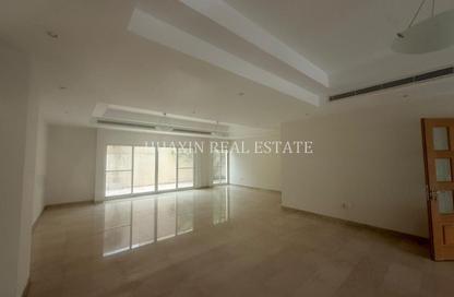 Villa - 5 - 5 for rent in Jumeirah 2 - Jumeirah - Dubai