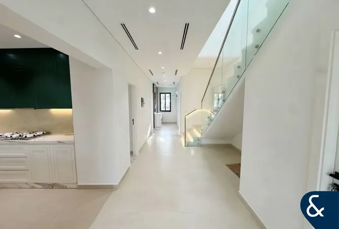 146421604 - Property Image 3