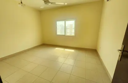 Apartment - 1 Bedroom - 1 Bathroom for rent in Muwailih Building - Muwaileh - Sharjah
