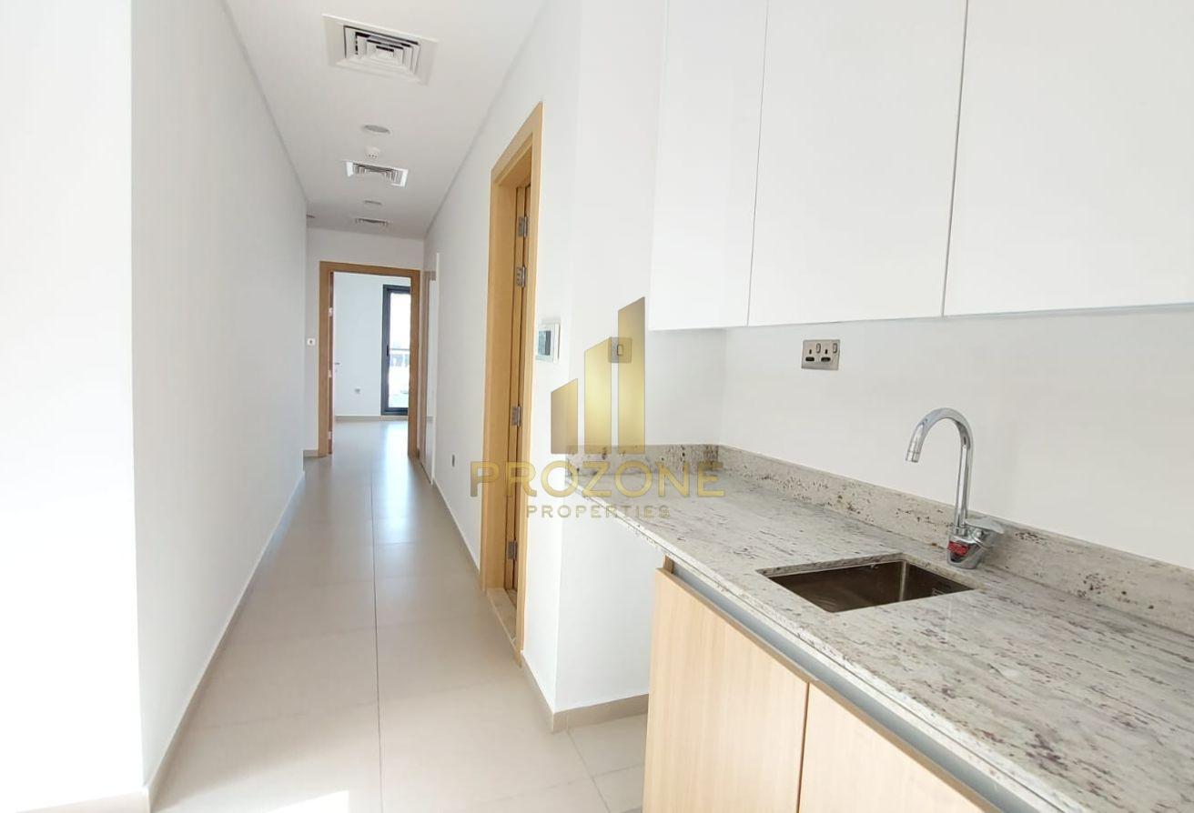 Modern Style Villa | 4 BR + M | Close to MOE photo 9