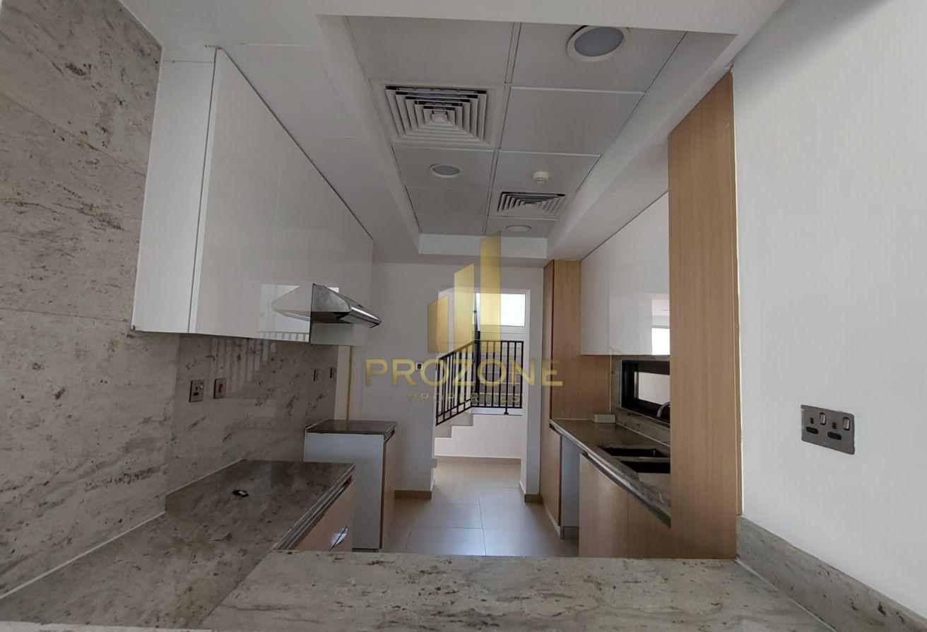 Modern Style Villa | 4 BR + M | Close to MOE photo 13
