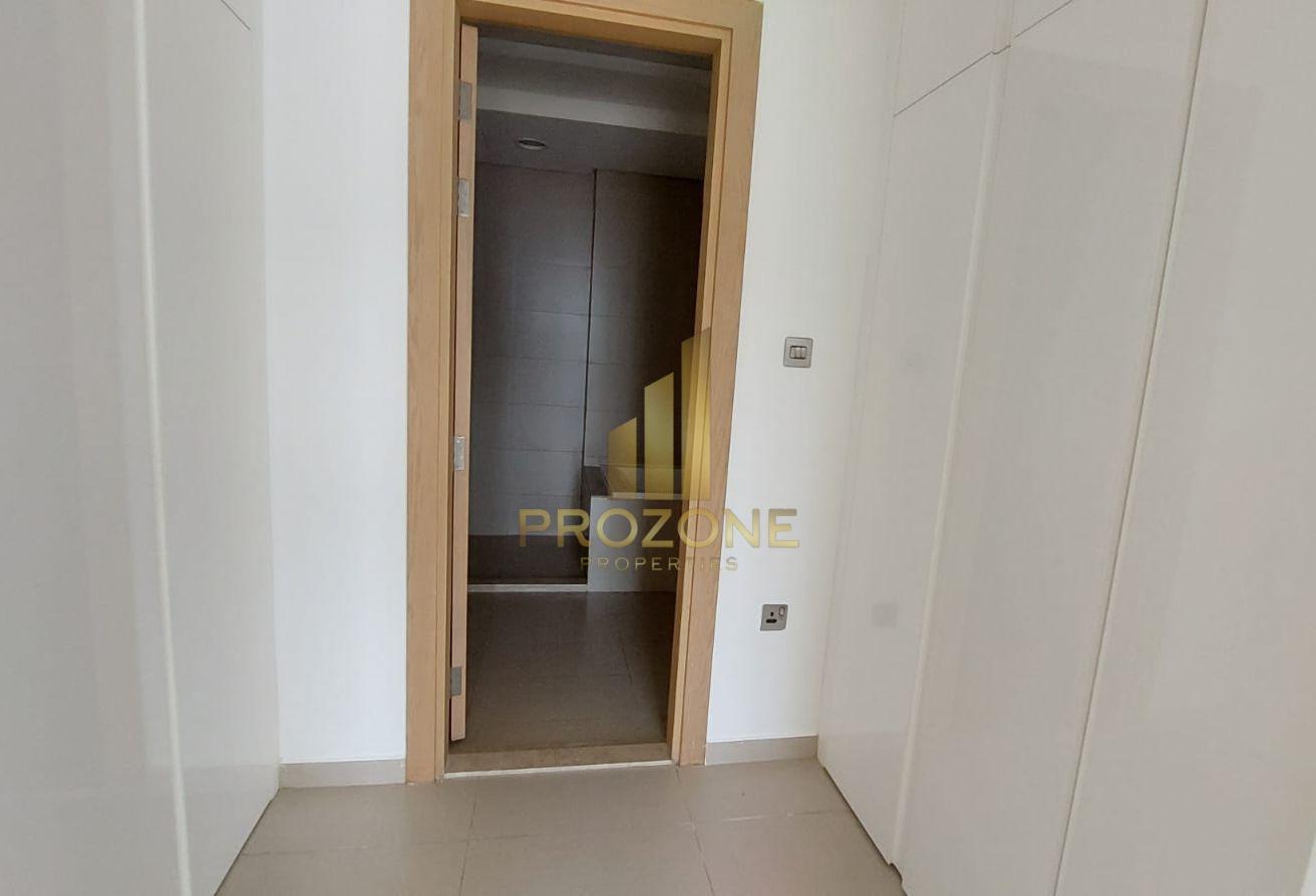 Modern Style Villa | 4 BR + M | Close to MOE photo 14