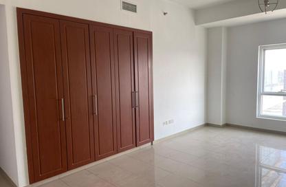 Apartment - 2 Bedrooms - 3 Bathrooms for rent in Al Mamzar 916 Building - Al Mamzar - Deira - Dubai