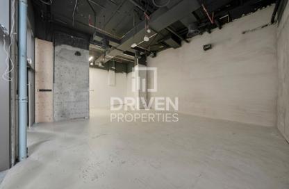 Retail - Studio for rent in Dar Al Hai Building - Al Souk Al Kabeer - Bur Dubai - Dubai