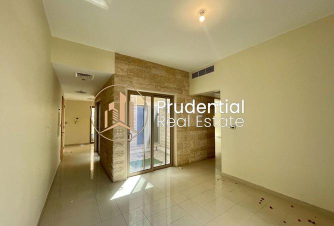 65185100 - Property Image 2