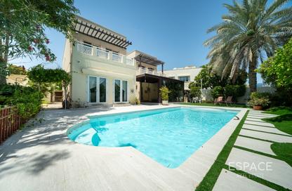 Villa - 4 Bedrooms - 3 Bathrooms for rent in Meadows 4 - Meadows - Dubai
