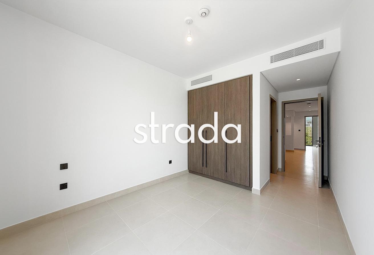 Great Location | Available Soon | Landscaped photo 6