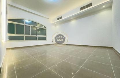 Apartment - Studio - 1 for rent in Al Muroor Tower - Muroor Area - Abu Dhabi