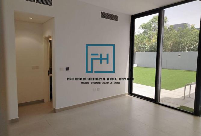98252380 - Property Image 2