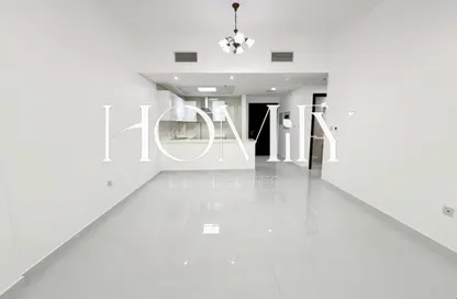 شقة - غرفة نوم - 2 حمامات للايجار في برج ليرباخ بالاس - ارجان - دبي