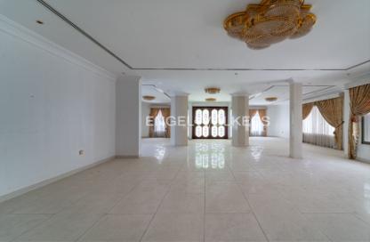 Villa - Studio - 7 Bathrooms for rent in Jumeirah 1 Villas - Jumeirah 1 - Jumeirah - Dubai