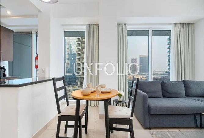 Waterfront Living | Vacant | Chiller Free photo 3