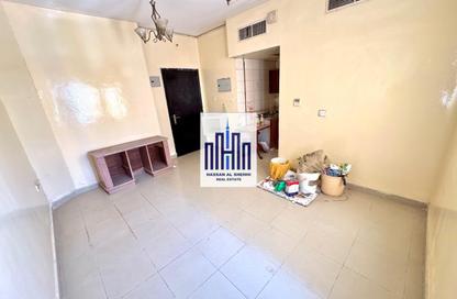 Apartment - Studio - 1 Bathroom for rent in Muwailih Building - Muwaileh - Sharjah