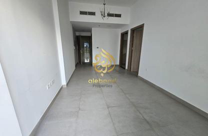 شقة - غرفة نوم - 2 حمامات للايجار في باين ريزيدنتس - المدينة العالمية المرحلة 2 - 4 الورسان - الورسان - دبي