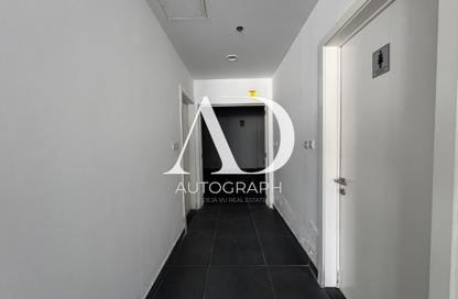 Shop - Studio - 1 Bathroom for rent in Capital Golden Tower - Business Bay - Dubai