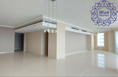 Apartment - 4 - 5 for rent in Blue Tower - Al Majaz 3 - Al Majaz - Sharjah
