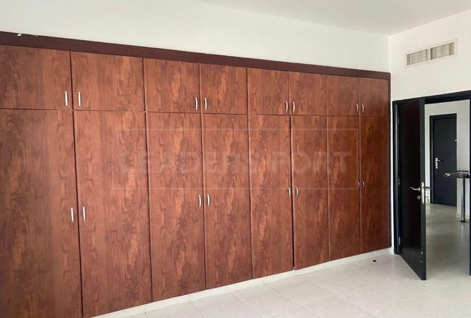 77382961 - Property Image 2