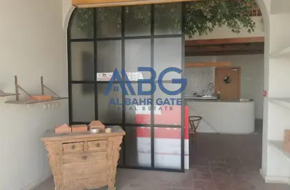 Shop - Studio - 2 Bathrooms for rent in Al Hamra Village - Ras Al Khaimah