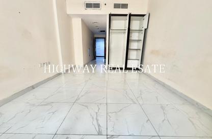 Apartment - Studio - 1 for rent in Muwaileh 3 Building - Muwaileh - Sharjah