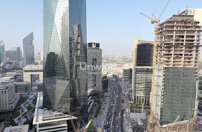 Apartment - 1 - 2 for rent in Park Towers - DIFC - Dubai