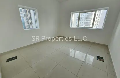 Apartment - 2 Bedrooms - 2 Bathrooms for rent in Al Hafeet Tower - Al Khan - Sharjah Apartment - 2 Bedrooms - 2 Bathrooms for rent in Al Hafeet Tower - Al Khan - Sharjah