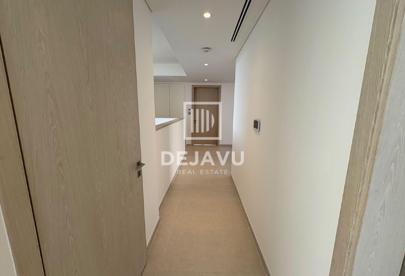 Independent Villa | On the Park | Landscaped Area photo 7