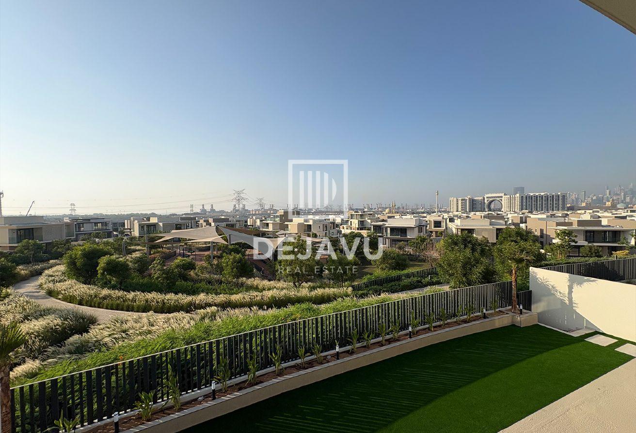 Independent Villa | On the Park | Landscaped Area photo 25