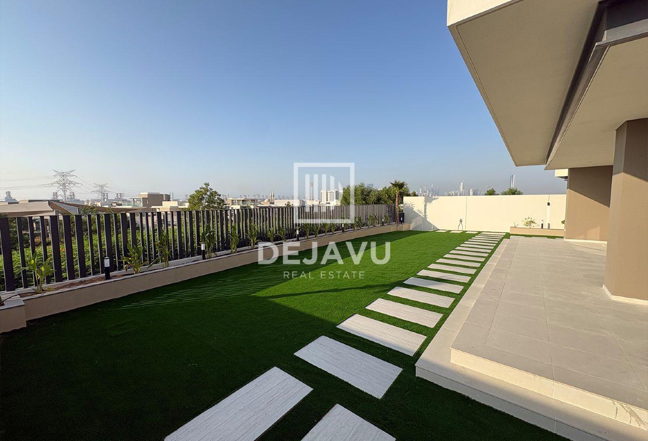 Independent Villa | On the Park | Landscaped Area photo 21