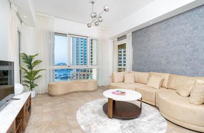 Apartment - 3 Bedrooms - 4 Bathrooms for rent in Marina Residences 1 - Marina Residences - Palm Jumeirah - Dubai