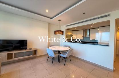 Apartment - 1 Bedroom - 2 Bathrooms for rent in Bonnington Tower - JLT Cluster J - Jumeirah Lake Towers - Dubai