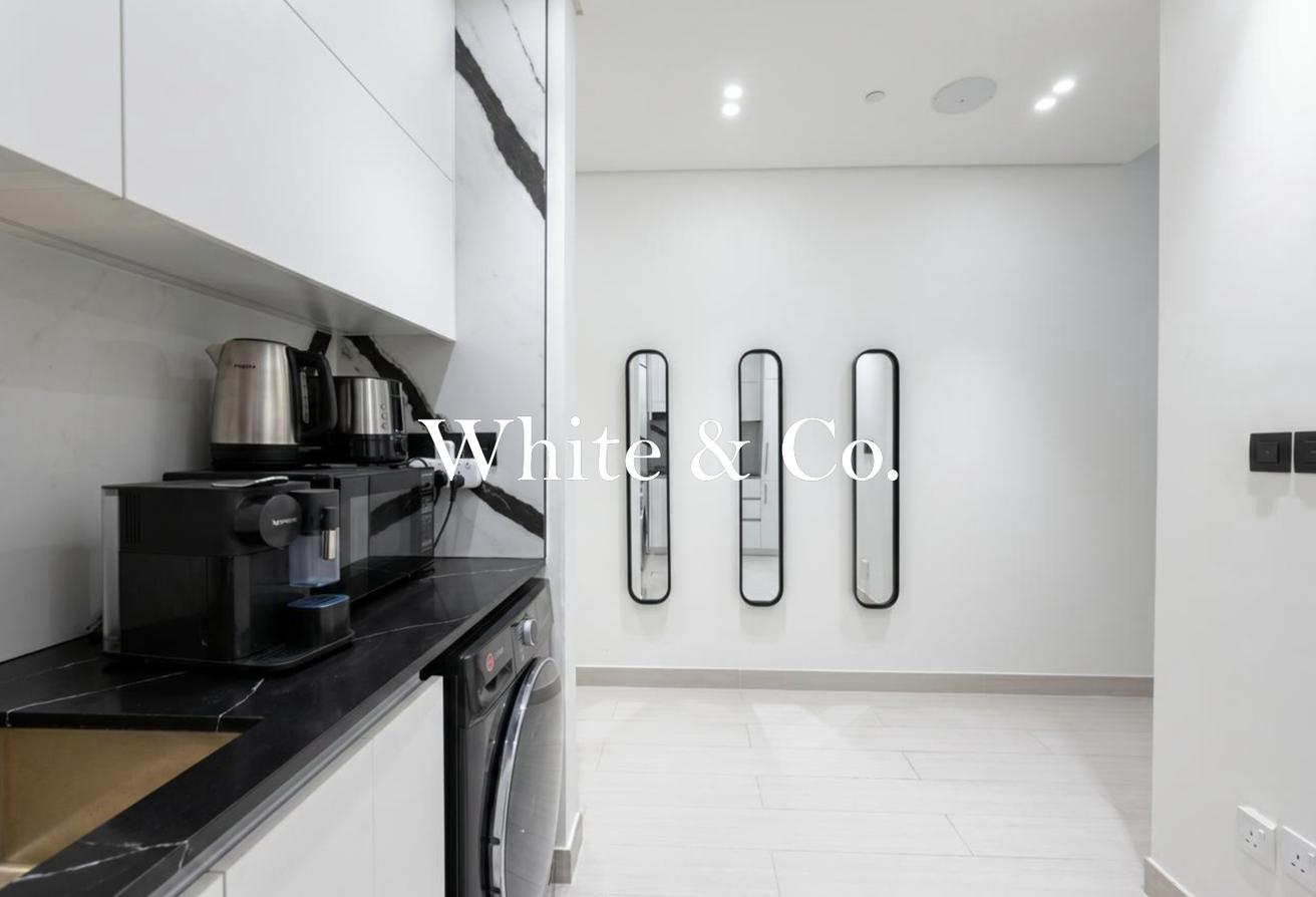 Premium Studio | Bay Square View | Modern photo 12