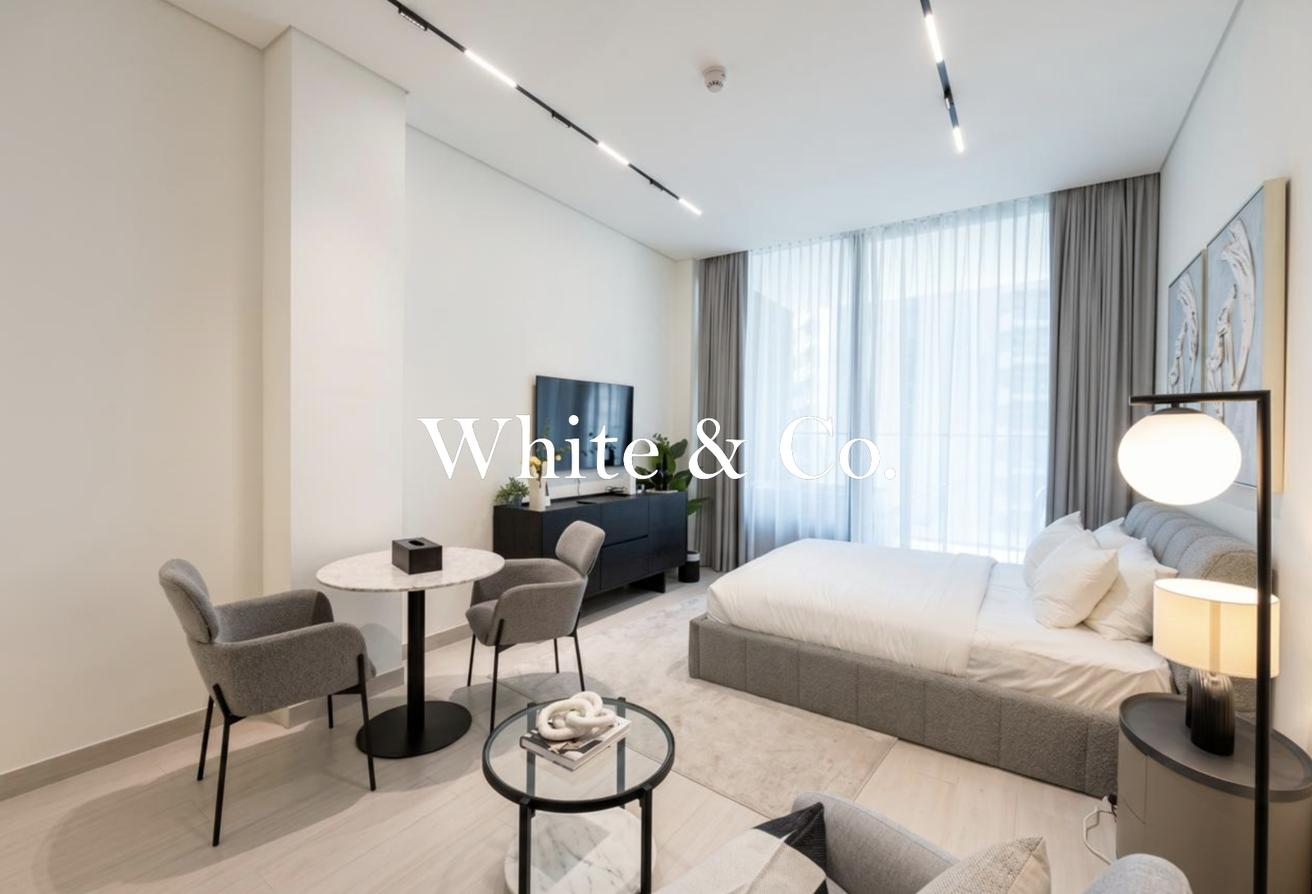 Premium Studio | Bay Square View | Modern photo 5
