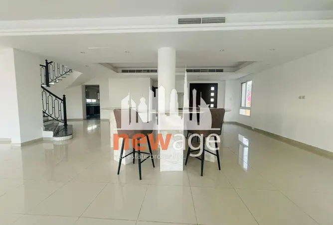 94032306 - Property Image 3