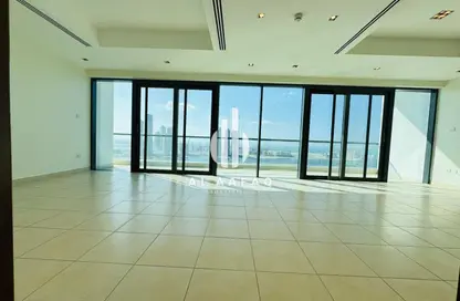 Apartment - 3 Bedrooms - 5 Bathrooms for rent in Al Khan Corniche - Al Khan - Sharjah