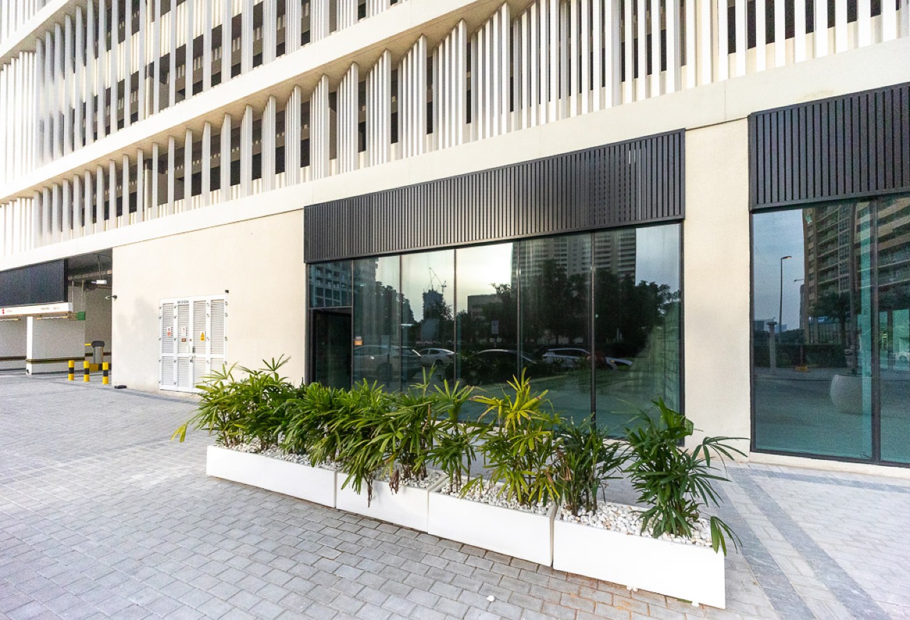 Studio retail in Binghatti Royale, Jumeirah Village Circle: 10
