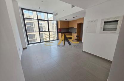 Apartment - 1 Bedroom - 2 Bathrooms for rent in Al Mamsha - Muwaileh - Sharjah