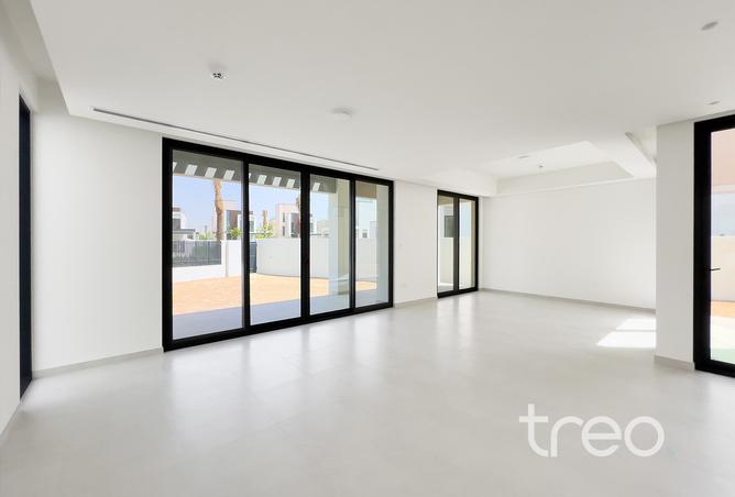 126547600 - Property Image 2