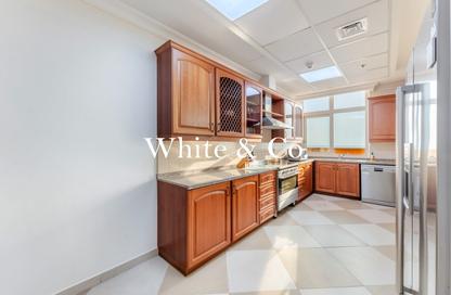 Apartment - 4 Bedrooms - 5 Bathrooms for rent in Kempinski Palm Residence - The Crescent - Palm Jumeirah - Dubai