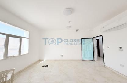 Apartment - 2 Bedrooms - 2 Bathrooms for rent in Al Kuwaitat - Central District - Al Ain