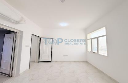 Apartment - 2 Bedrooms - 2 Bathrooms for rent in Al Kuwaitat - Central District - Al Ain