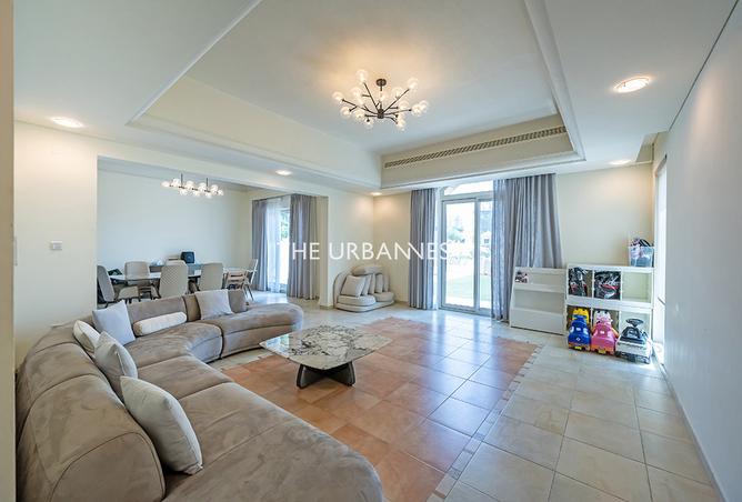 142860627 - Property Image 3
